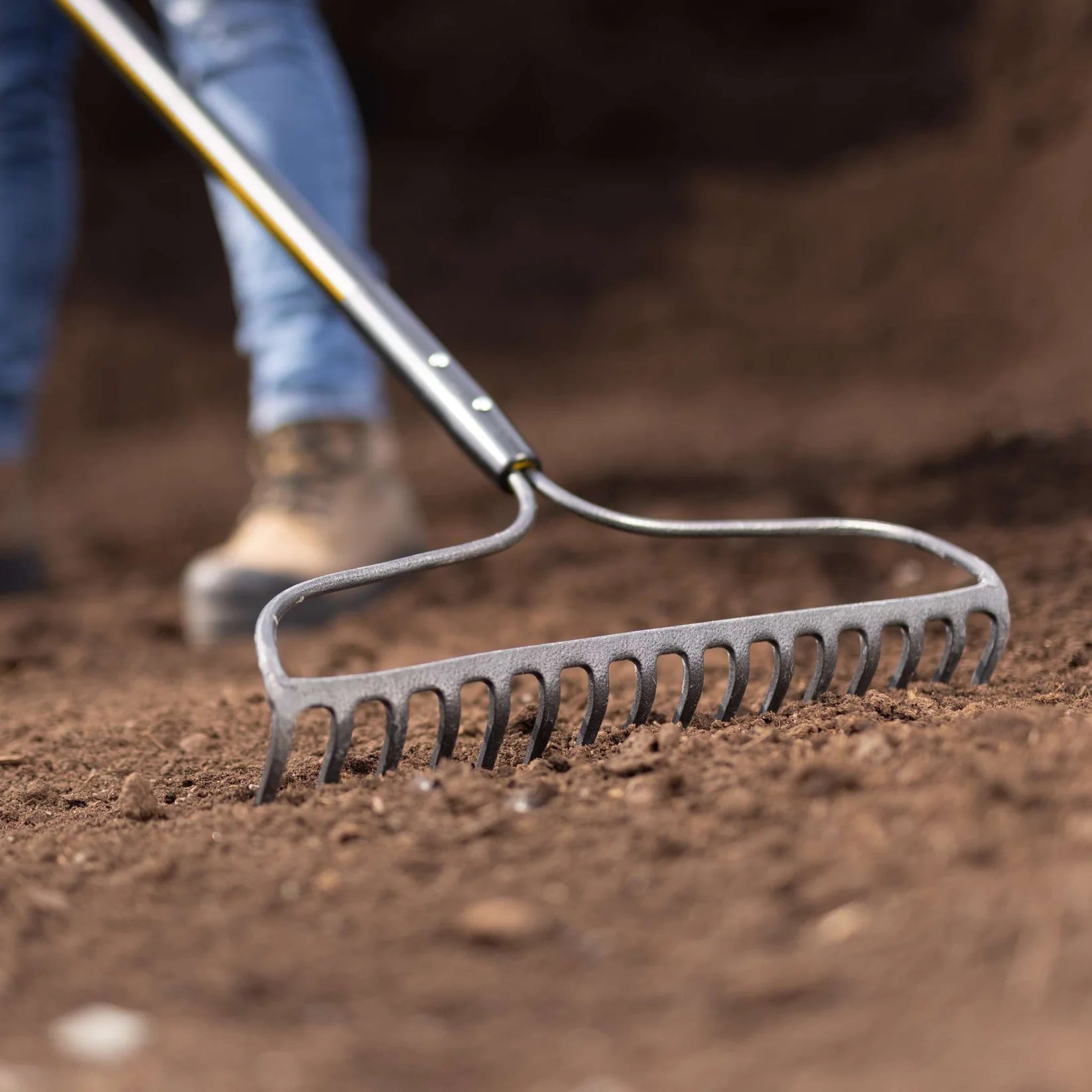 Bow Rake 16 tines - 83312 - Futurescape Landscaping